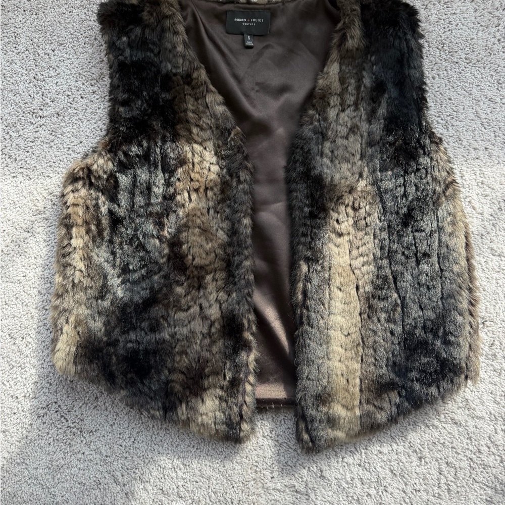 Romeo & Juliet Couture Faux Fur Vest in Black and Brown